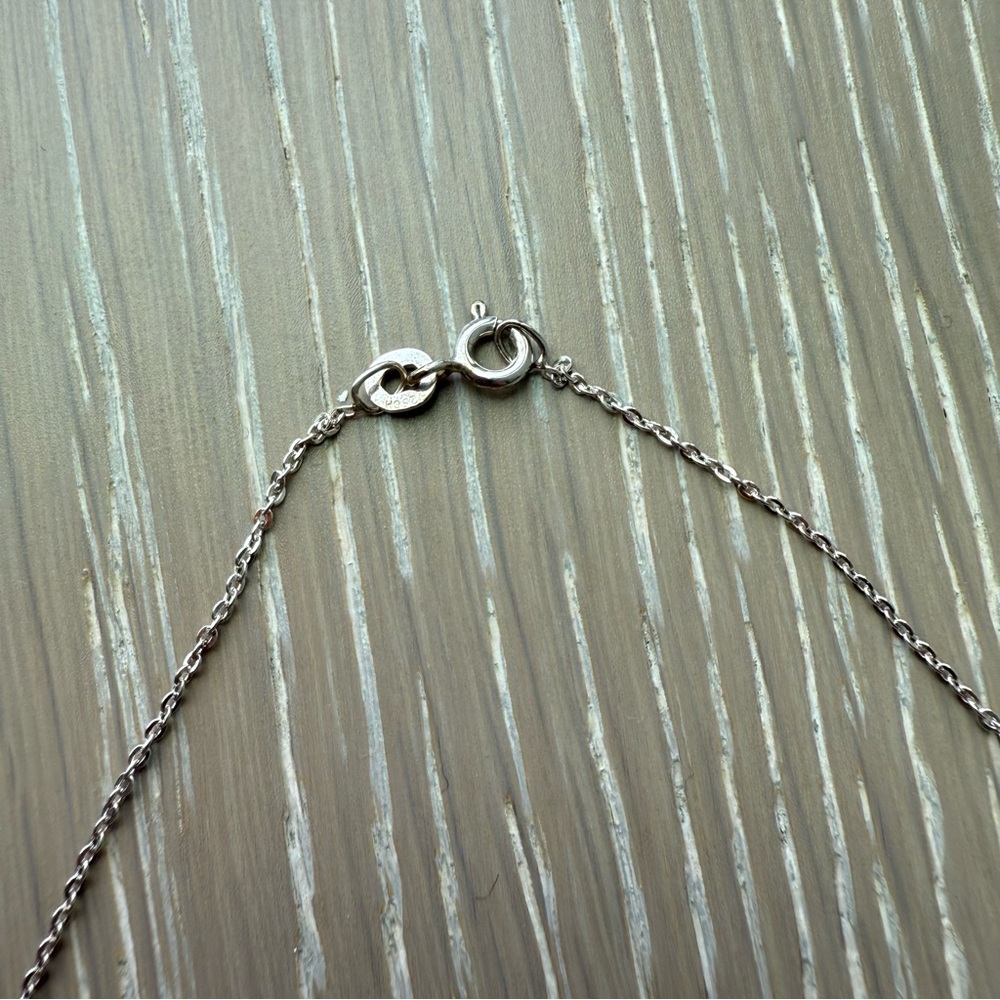 “M” necklace - Picture 5 of 5